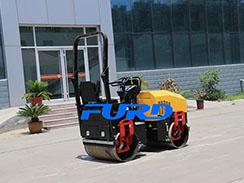 抓住特色打通渠道，全液壓小型壓路機(jī)廠家順利發(fā)展