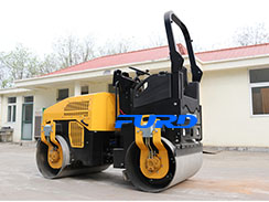 如何根據(jù)施工環(huán)境選擇合適的小型壓路機(jī)？